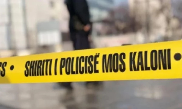 Gjendet i vdekur një burrë në Prishtinë, Policia: Po ndërmarrim veprimet hetimore për sqarimin e rrethanave Gjendet i vdekur një burrë në Prishtinë, Policia: Po ndërmarrim veprimet hetimore për sqarimin e rrethanave