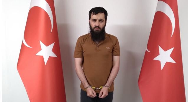 Turqia arreston 10 të dyshuar të ISIS-it në Siri Turqia arreston 10 të dyshuar të ISIS-it në Siri