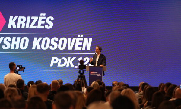 Uran Ismaili: Me Bedri Hamzën kryeministër, shëndetësia nuk do të mbetet më peng i arsyetimeve e keqpërdorimeve Uran Ismaili: Me Bedri Hamzën kryeministër, shëndetësia nuk do të mbetet më peng i arsyetimeve e keqpërdorimeve