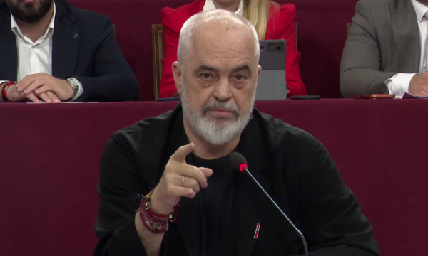 Rama thotë se këto ditë e ka menduar dorëheqjen: Po bëhem shumë i drejtpërdrejtë Rama thotë se këto ditë e ka menduar dorëheqjen: Po bëhem shumë i drejtpërdrejtë