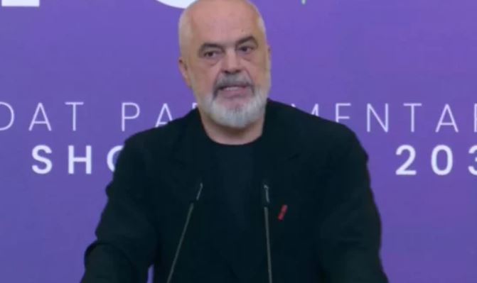 “Përzierje e hatashme”, Rama thotë se në protestë po shkojnë njerëz nga Kosova, Maqedonia e ndërkombëtarë për “të shpëtuar Shqipërinë” “Përzierje e hatashme”, Rama thotë se në protestë po shkojnë njerëz nga Kosova, Maqedonia e ndërkombëtarë për “të shpëtuar Shqipërinë”