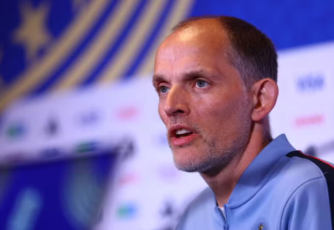 Tuchel kritikon pushimet për hidratim: Ndryshojnë identitetin e ndeshjes