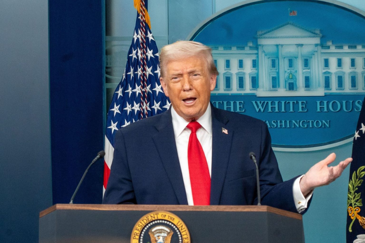 Trump: Iranit i kanë mbetur vetëm 21-22 për qind të kapaciteteve raketore pas sulmeve amerikane
