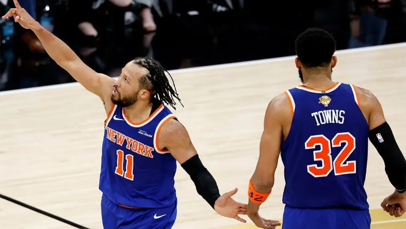Knicks dy fitore larg titullit të parë pas 53 vjetësh Knicks dy fitore larg titullit të parë pas 53 vjetësh