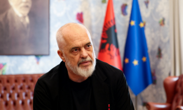 ‘‘Grupe të infiltruara’’, Edi Rama i reagon Mustafa Terniqit: Ti o hoxhë për llogari të kujt je fut në protestë