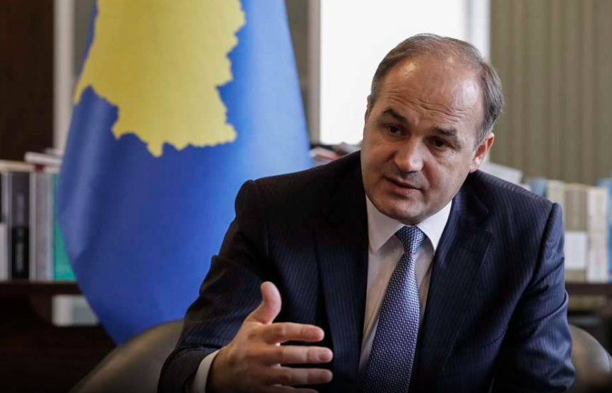 Hoxhaj: Rikthimi i emërtimeve që lidhen me Titon në Tetovë rikthen simbolikën e regjimit që shtypi shqiptarët për dekada Hoxhaj: Rikthimi i emërtimeve që lidhen me Titon në Tetovë rikthen simbolikën e regjimit që shtypi shqiptarët për dekada