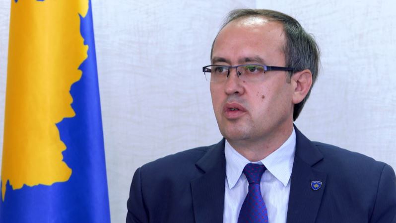 Përplasjet për gazin amerikan, Hoti i përgjigjet VV-së: Pse frikësoheni nga qytetarët?