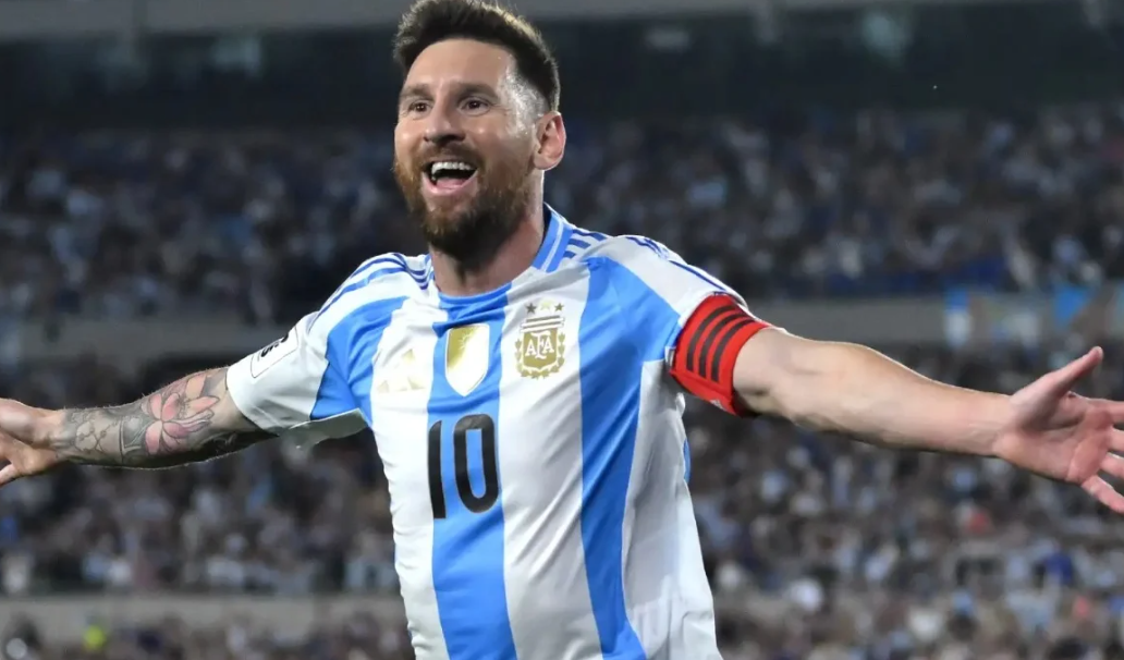 “Sekreti i Argjentinës? Ne argëtohemi”/ Nga rekordet te 39-vjetori, rrëfehet Messi: Fëmijët e mi tani e kuptojnë ç’po ndodh, ishte një karrierë e gjatë… “Sekreti i Argjentinës? Ne argëtohemi”/ Nga rekordet te 39-vjetori, rrëfehet Messi: Fëmijët e mi tani e kuptojnë ç’po ndodh, ishte një karrierë e gjatë…