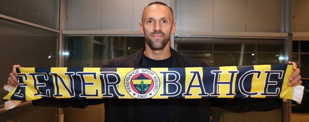 Vedat Muriqi mbërrin në Stamboll