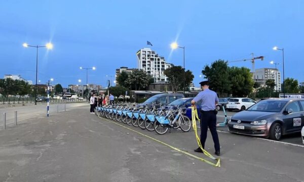 Policia: Kërcënimi i rremë për bombë te Stacioni i Autobusëve në të dy rastet u bë nga një numër telefonik në Serbi Policia: Kërcënimi i rremë për bombë te Stacioni i Autobusëve në të dy rastet u bë nga një numër telefonik në Serbi