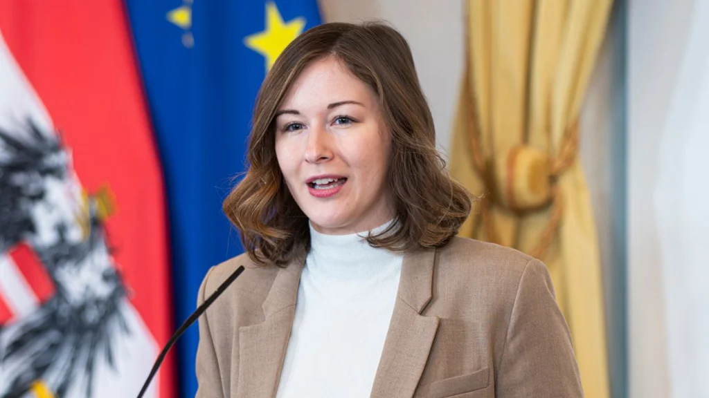 Hapja e negociatave për roaming ku përfshihet edhe Kosova, ministrja austriake: Lajm i shkëlqyer