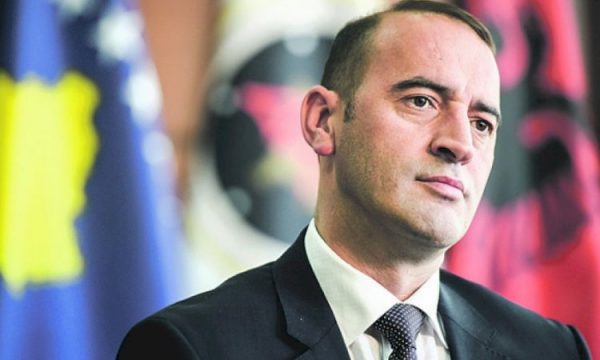 Daut Haradinaj: Kjo është e vërteta në lidhje me regjistrimin e kriminelëve të Serbisë dhe familjarëve të tyre si qytetarë të Kosovës Daut Haradinaj: Kjo është e vërteta në lidhje me regjistrimin e kriminelëve të Serbisë dhe familjarëve të tyre si qytetarë të Kosovës
