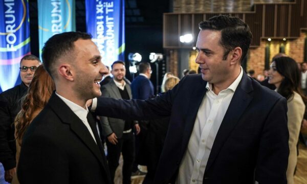 Zërat kritikë për rezultatin e LDK-së, Guri: Sapo përfundojnë zgjedhjet, më të zëshmit bëhen ata që s’i sheh askund gjatë fushatës Zërat kritikë për rezultatin e LDK-së, Guri: Sapo përfundojnë zgjedhjet, më të zëshmit bëhen ata që s’i sheh askund gjatë fushatës