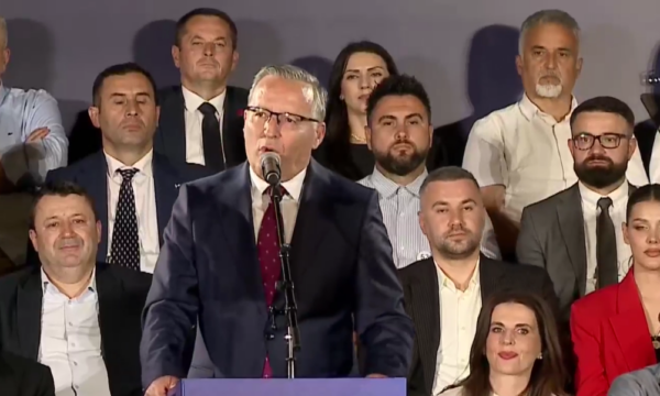Hamza paralajmëron Kurtin: Nga e hëna nis llogaridhënia për çdo euro të taksapaguesve Hamza paralajmëron Kurtin: Nga e hëna nis llogaridhënia për çdo euro të taksapaguesve