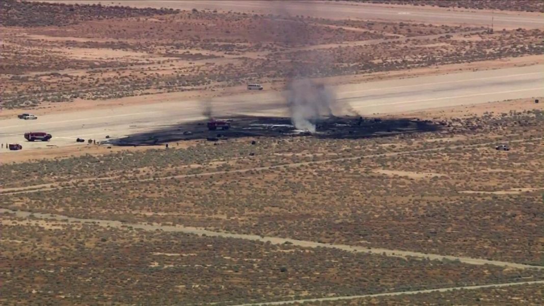 KALIFORNI – Tetë të vdekur pas rrëzimit të një bombarduesi B-52 të Forcave Ajrore amerikane