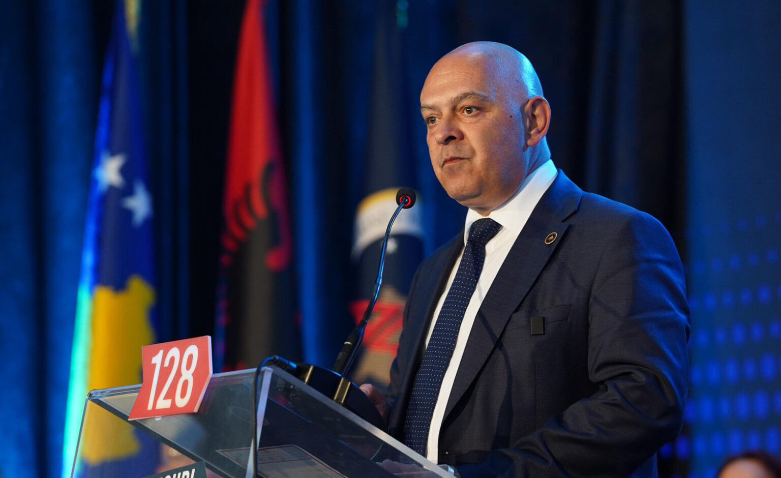 Ardian Gjini thirrje qytetarëve: Nesër votoni për ndryshim, votoni për siguri, energji e zhvillim Ardian Gjini thirrje qytetarëve: Nesër votoni për ndryshim, votoni për siguri, energji e zhvillim