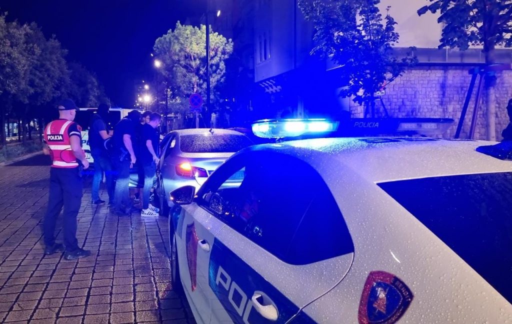 Vrasje në Rrogozhinë, 25-vjeçari godet me thikë fqinjin Vrasje në Rrogozhinë, 25-vjeçari godet me thikë fqinjin