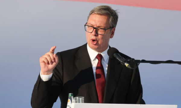 “Ky s’është fundi i Vuçiqit”, Reuters: Po e përgatit terrenin për t’a bërë një aleat të tij President, veten Kryeministër