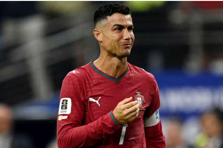 Sutton kritikon ashpër Ronaldon: Po endet në fushë si një gjysh