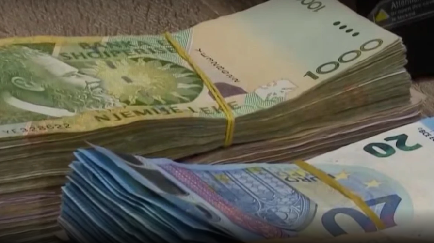 “Lamtumirë lekut”, Shqipëria nis edhe ligjërisht adoptimin e euros “Lamtumirë lekut”, Shqipëria nis edhe ligjërisht adoptimin e euros