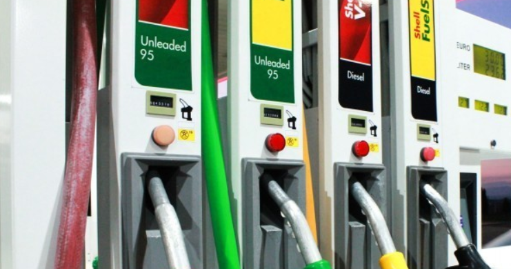 Publikohen çmimet e derivateve, nafta 1.74€, benzina 1.51€ Publikohen çmimet e derivateve, nafta 1.74€, benzina 1.51€