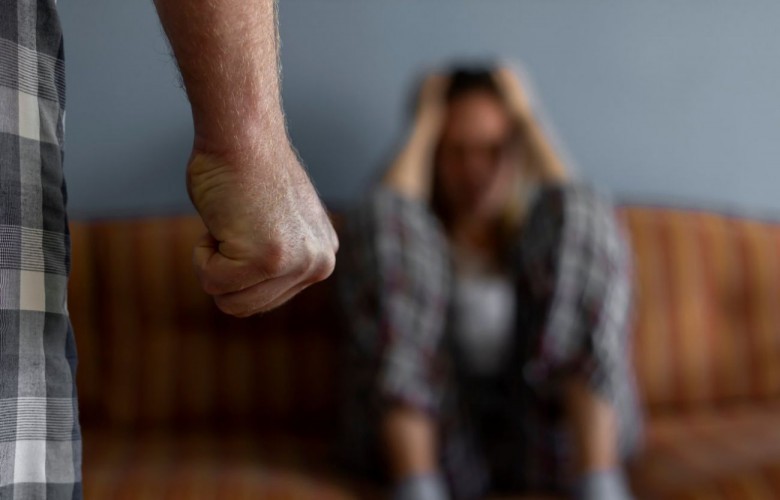 Tri raste të dhunës në familje raportohen në Lipjan, Podujevë dhe Prishtinë Tri raste të dhunës në familje raportohen në Lipjan, Podujevë dhe Prishtinë