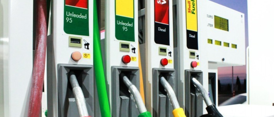 Publikohen çmimet e derivateve, nafta 1.42€, benzina 1.36€ Publikohen çmimet e derivateve, nafta 1.42€, benzina 1.36€