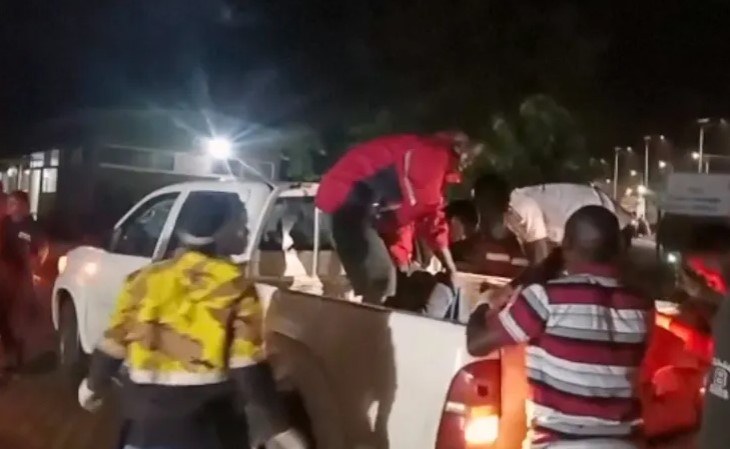 Tragjedi në Ugandë: Aksidentohet autobusi, vdesin 20 nxënës Tragjedi në Ugandë: Aksidentohet autobusi, vdesin 20 nxënës
