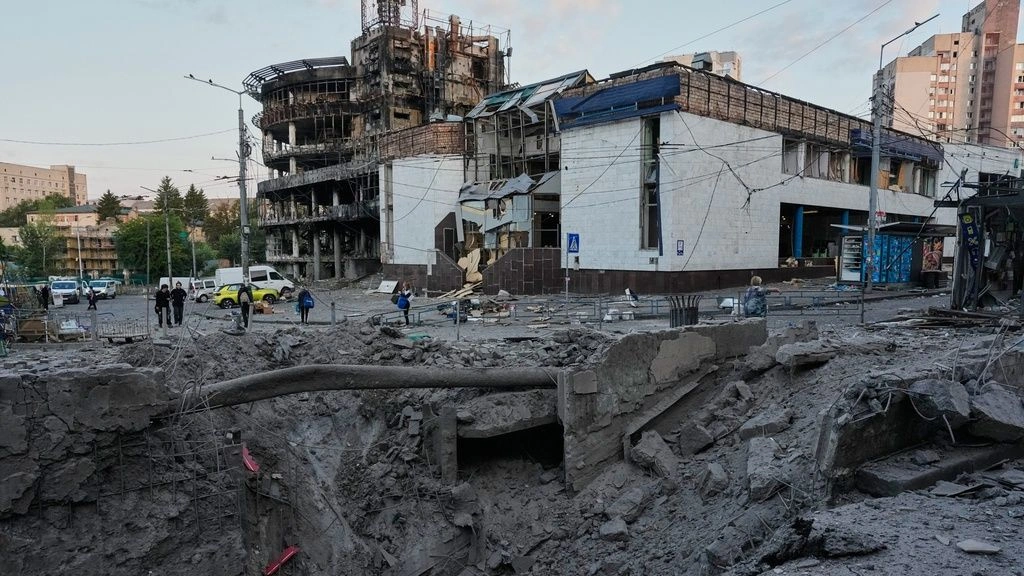 Sulme të reja ruse ndaj Ukrainës, të paktën 13 të vrarë. Polonia verifikon incidentin në hapësirën ajrore Sulme të reja ruse ndaj Ukrainës, të paktën 13 të vrarë. Polonia verifikon incidentin në hapësirën ajrore