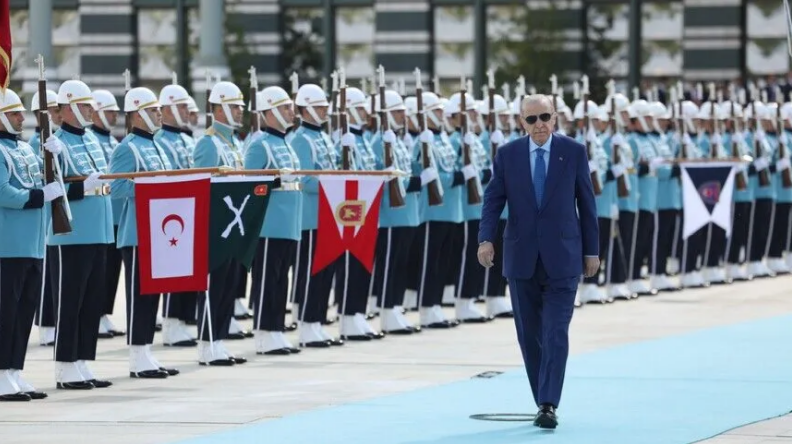 Rama drejt Turqisë për Samitin e NATO-s, Trump dhe liderët e Aleancës në Ankara. Në axhendë mbrojtja dhe Ukraina Rama drejt Turqisë për Samitin e NATO-s, Trump dhe liderët e Aleancës në Ankara. Në axhendë mbrojtja dhe Ukraina
