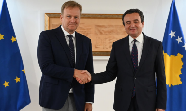Gjyqtarët dhe prokurorët serbë temë kryesore në takimin e Kurtit dhe Sorensenit që ka zbarkuar në Prishtinë, ZKM lëshon komunikatë Gjyqtarët dhe prokurorët serbë temë kryesore në takimin e Kurtit dhe Sorensenit që ka zbarkuar në Prishtinë, ZKM lëshon komunikatë