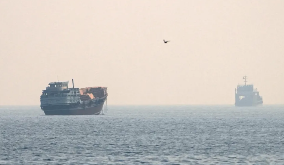 Përshkallëzohet konflikti, SHBA godet 140 objektiva në Iran, Teherani mbyll Ngushticën e Hormuzit Përshkallëzohet konflikti, SHBA godet 140 objektiva në Iran, Teherani mbyll Ngushticën e Hormuzit