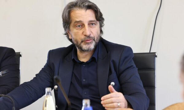 E quajti ‘‘vrasës’’, Rama i paralajmëron padi ndaj Krasniqit: Jeni fatkeqësia e vendit, dashakeq dhe të padijshëm