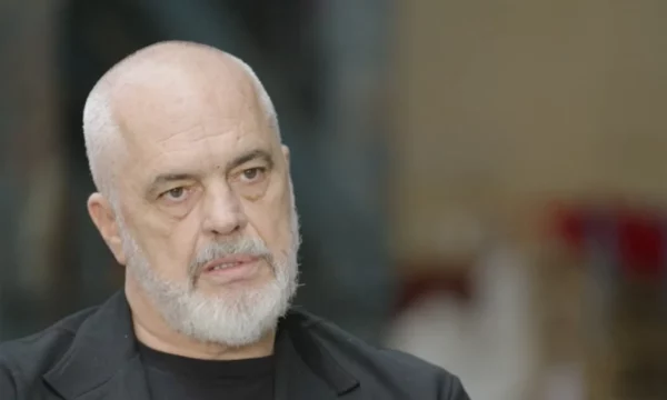 “Do të dilnit në protestë nëse s’do ishit Kryeministër?” – përgjigjet Rama