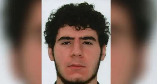 Policia e vret të dyshuarin për sulmin në “Paradën e Krenarisë” në Berlin Policia e vret të dyshuarin për sulmin në “Paradën e Krenarisë” në Berlin