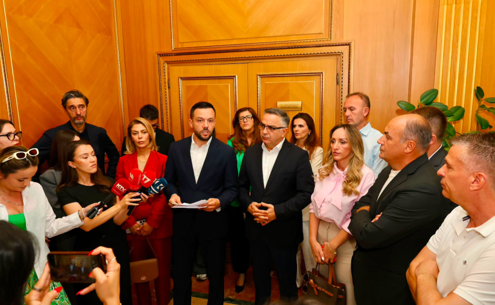 Çitaku: Dyert e Kuvendit të mbyllura, Republika po mbahet peng nga Kurti Çitaku: Dyert e Kuvendit të mbyllura, Republika po mbahet peng nga Kurti