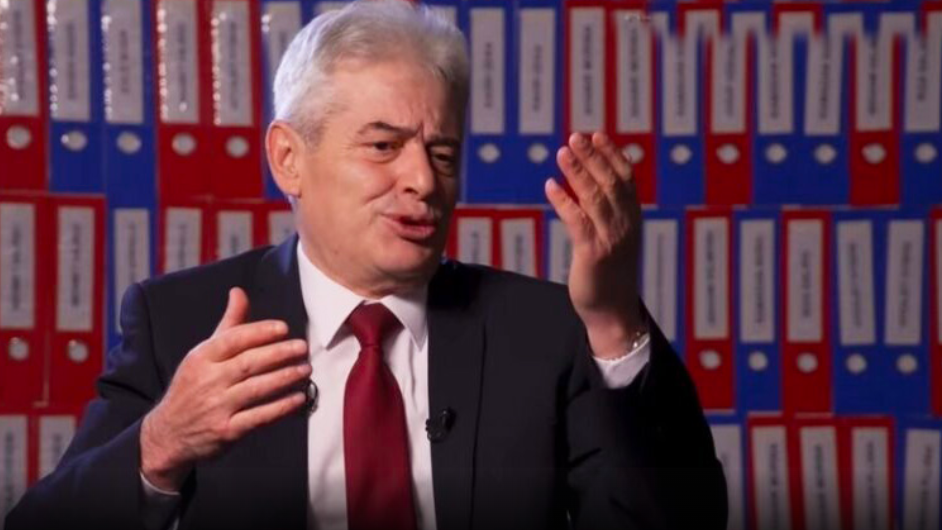 “Na torturuan që në fillim” – Ali Ahmeti rrëfen arrestimin nga UDB-ja dhe ditët e burgut në vitin 1985 “Na torturuan që në fillim” – Ali Ahmeti rrëfen arrestimin nga UDB-ja dhe ditët e burgut në vitin 1985