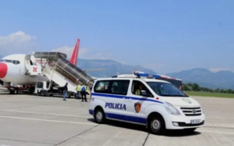 Arrestohet në Rinas 43-vjeçari nga Gjakova, kërkohej nga Spanja për trafik droge