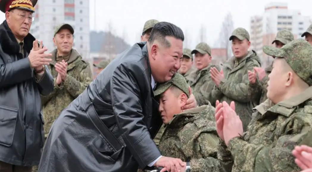 A do të futen në luftë në anën ruse dhjetëra mijëra koreanë? A do të futen në luftë në anën ruse dhjetëra mijëra koreanë?