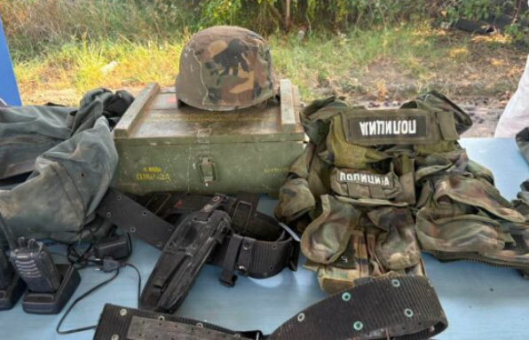 Hoxha: Dyshohet se armët e sekuestruara në Zubin Potok mund të jenë përdorur për vrasjet në Kalludër – do të ekzaminohen Hoxha: Dyshohet se armët e sekuestruara në Zubin Potok mund të jenë përdorur për vrasjet në Kalludër – do të ekzaminohen