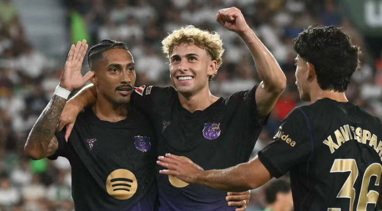 Barcelona shkatërron Elche-n, shkëlqen Raphinha Barcelona shkatërron Elche-n, shkëlqen Raphinha