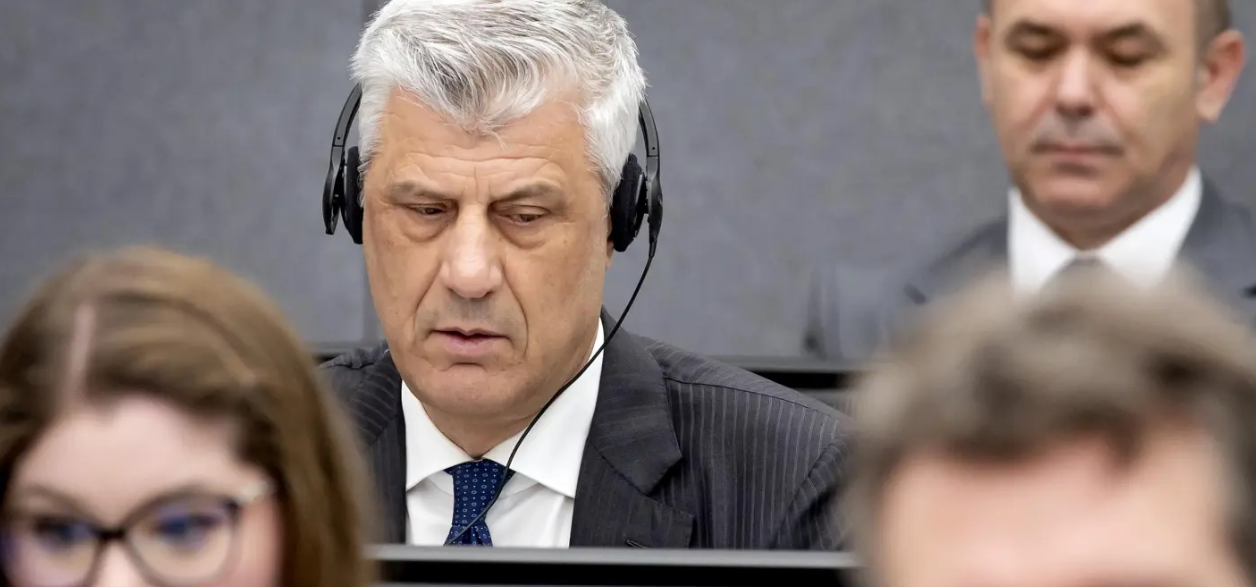 Presidentin Hashim Thaçi vendimi lirues e kthen menjëherë në shtëpi Presidentin Hashim Thaçi vendimi lirues e kthen menjëherë në shtëpi