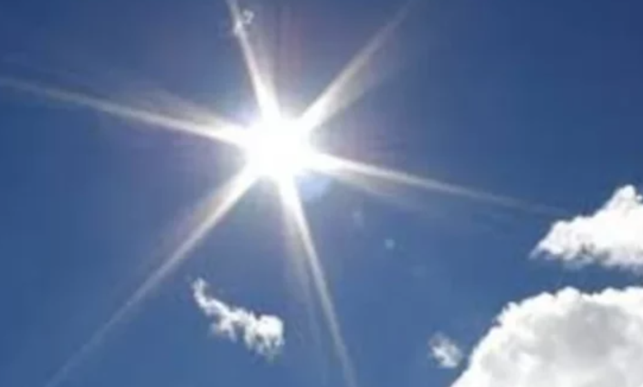 Temperatura të larta edhe të dielën, maksimalja pritet të arrijë deri në 34 gradë, pasdite mund të ketë reshje shiu në disa zona Temperatura të larta edhe të dielën, maksimalja pritet të arrijë deri në 34 gradë, pasdite mund të ketë reshje shiu në disa zona