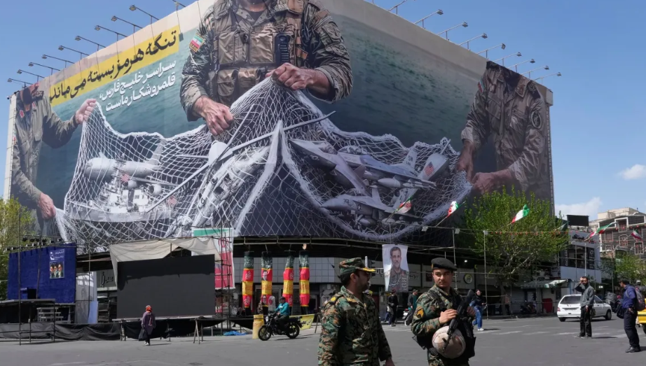 Irani paralajmëron përshkallëzim në Ngushticën e Hormuzit nëse SHBA nuk zbaton marrëveshjen e paqes Irani paralajmëron përshkallëzim në Ngushticën e Hormuzit nëse SHBA nuk zbaton marrëveshjen e paqes