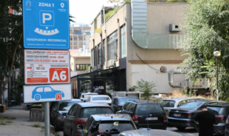 Komuna e Prishtinës lejon përkohësisht funksionimin e parkingjeve private, Retkoceri: Kryeqyteti ka nevojë për zgjidhje Komuna e Prishtinës lejon përkohësisht funksionimin e parkingjeve private, Retkoceri: Kryeqyteti ka nevojë për zgjidhje