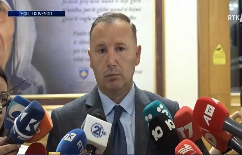 Zemaj:Çdo shtyrje përtej afatit 30-ditor e fut Kosovën në krizë kushtetuese