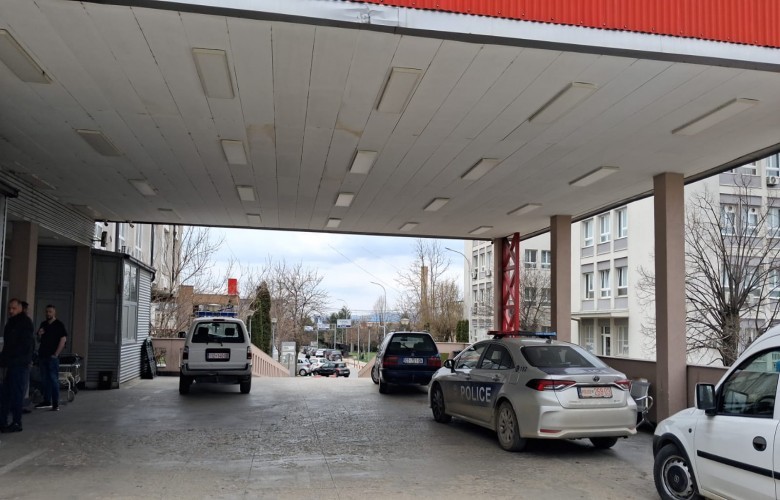 Vdes në QKUK i lënduari në Graçanicë, policia sekuestron pistoletë Vdes në QKUK i lënduari në Graçanicë, policia sekuestron pistoletë