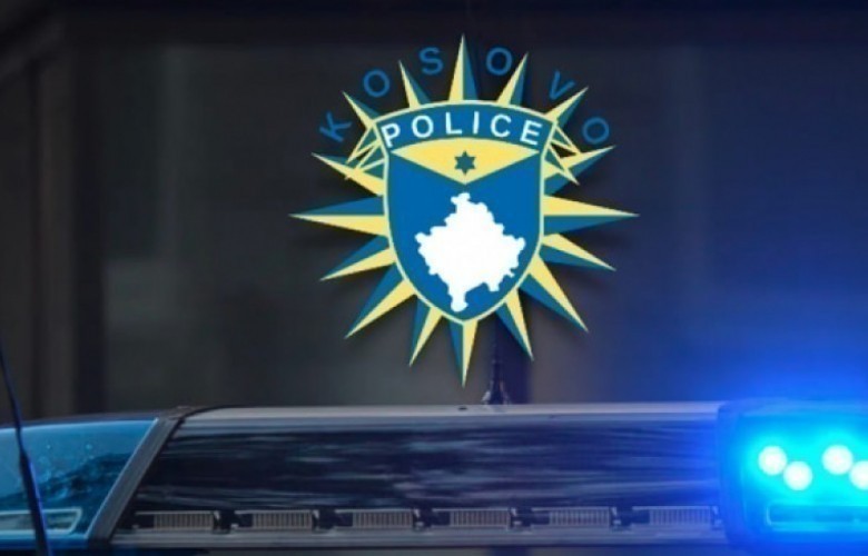 Bastisje në Zubin Potok, Policia konfiskon armë, municion dhe pajisje ushtarake Bastisje në Zubin Potok, Policia konfiskon armë, municion dhe pajisje ushtarake