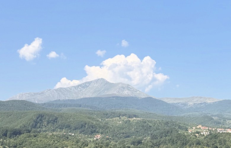 Moti sot me diell dhe vranësira të pjesshme Moti sot me diell dhe vranësira të pjesshme