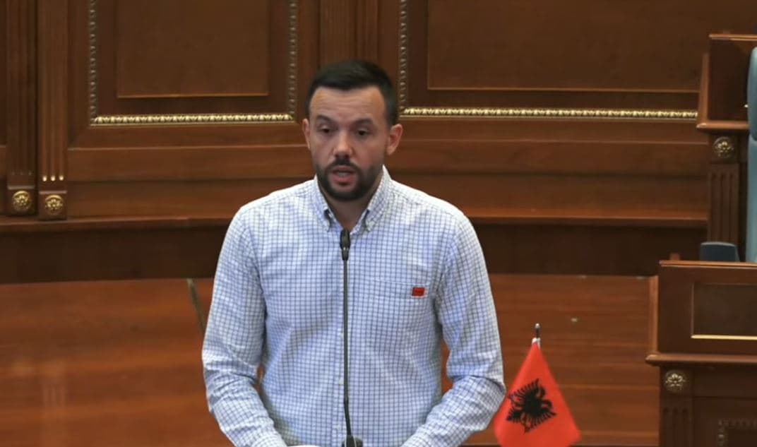 Tahiri: Kurti ka tendencë ta nënshtrojë qytetarin dhe ta cenojë rendin kushtetues Tahiri: Kurti ka tendencë ta nënshtrojë qytetarin dhe ta cenojë rendin kushtetues
